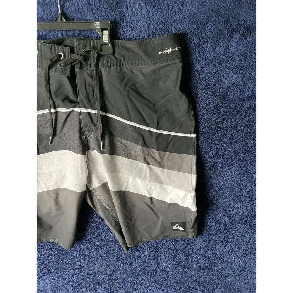Quicksilver Shorts Mens Highline Boardshort Size 34 Gray Striped